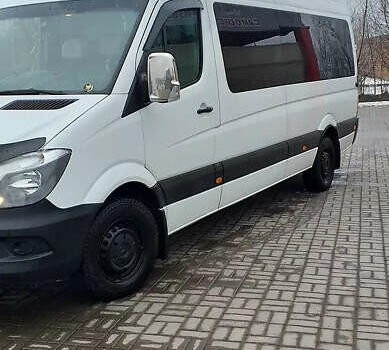 Белый Мерседес Sprinter, объемом двигателя 2.14 л и пробегом 270 тыс. км за 30500 $, фото 2 на Automoto.ua