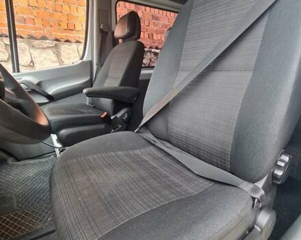 Белый Мерседес Sprinter, объемом двигателя 2.99 л и пробегом 496 тыс. км за 45000 $, фото 4 на Automoto.ua