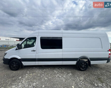 Белый Мерседес Sprinter, объемом двигателя 3 л и пробегом 852 тыс. км за 32000 $, фото 1 на Automoto.ua