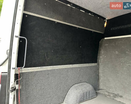 Белый Мерседес Sprinter, объемом двигателя 2.14 л и пробегом 575 тыс. км за 23999 $, фото 28 на Automoto.ua