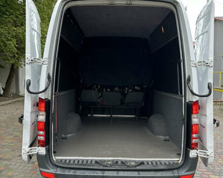 Белый Мерседес Sprinter, объемом двигателя 2.14 л и пробегом 575 тыс. км за 23999 $, фото 25 на Automoto.ua