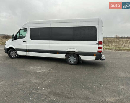Белый Мерседес Sprinter, объемом двигателя 3.22 л и пробегом 700 тыс. км за 22000 $, фото 3 на Automoto.ua