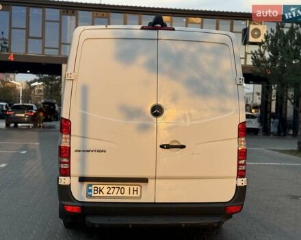 Белый Мерседес Sprinter, объемом двигателя 2.2 л и пробегом 420 тыс. км за 20900 $, фото 20 на Automoto.ua