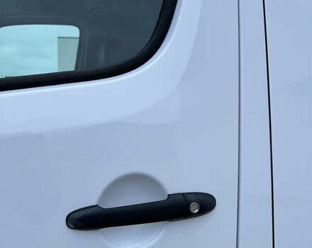 Білий Мерседес Sprinter, об'ємом двигуна 2.2 л та пробігом 332 тис. км за 27900 $, фото 15 на Automoto.ua