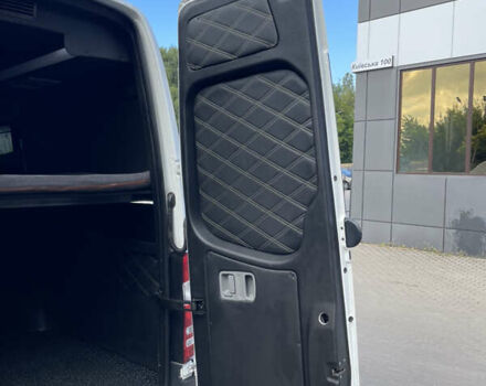 Белый Мерседес Sprinter, объемом двигателя 2.2 л и пробегом 333 тыс. км за 29000 $, фото 13 на Automoto.ua
