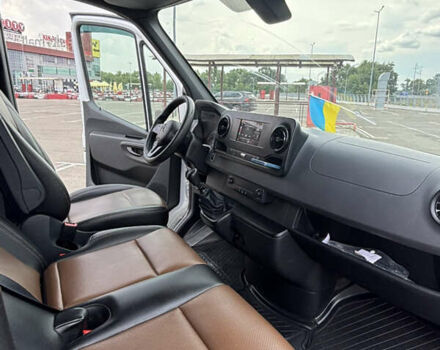 Белый Мерседес Sprinter, объемом двигателя 0 л и пробегом 700 тыс. км за 31000 $, фото 15 на Automoto.ua