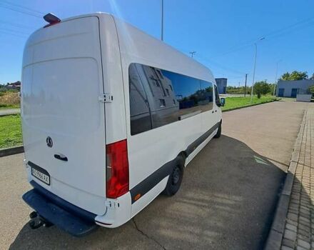 Белый Мерседес Sprinter, объемом двигателя 2.2 л и пробегом 354 тыс. км за 34343 $, фото 4 на Automoto.ua