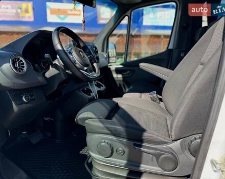 Белый Мерседес Sprinter, объемом двигателя 3 л и пробегом 400 тыс. км за 39950 $, фото 16 на Automoto.ua