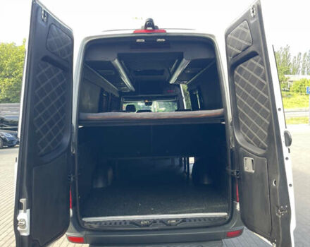 Белый Мерседес Sprinter, объемом двигателя 2.2 л и пробегом 333 тыс. км за 29000 $, фото 10 на Automoto.ua