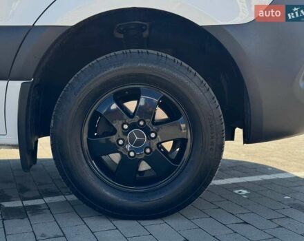 Белый Мерседес Sprinter, объемом двигателя 3 л и пробегом 400 тыс. км за 39950 $, фото 2 на Automoto.ua