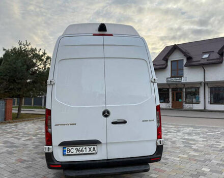Белый Мерседес Sprinter, объемом двигателя 2.1 л и пробегом 325 тыс. км за 39984 $, фото 5 на Automoto.ua