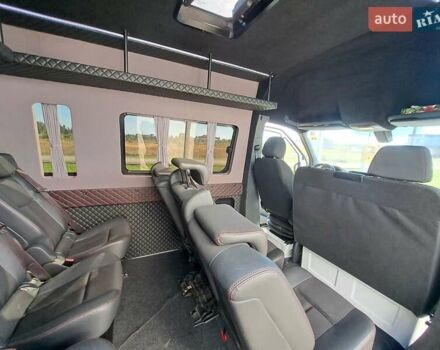 Белый Мерседес Sprinter, объемом двигателя 2.2 л и пробегом 354 тыс. км за 34343 $, фото 14 на Automoto.ua