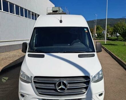 Белый Мерседес Sprinter, объемом двигателя 2.2 л и пробегом 354 тыс. км за 34343 $, фото 7 на Automoto.ua