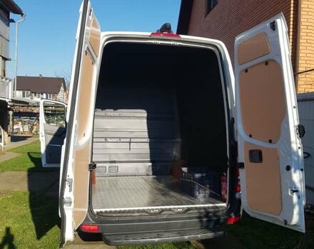 Белый Мерседес Sprinter, объемом двигателя 2.3 л и пробегом 225 тыс. км за 37500 $, фото 4 на Automoto.ua
