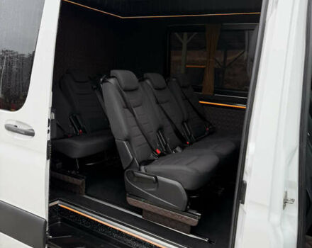 Белый Мерседес Sprinter, объемом двигателя 2.14 л и пробегом 350 тыс. км за 35900 $, фото 12 на Automoto.ua
