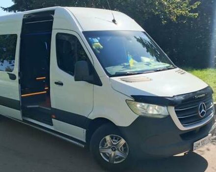 Белый Мерседес Sprinter, объемом двигателя 2.14 л и пробегом 417 тыс. км за 45000 $, фото 11 на Automoto.ua