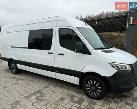 Белый Мерседес Sprinter, объемом двигателя 2.14 л и пробегом 350 тыс. км за 35900 $, фото 2 на Automoto.ua