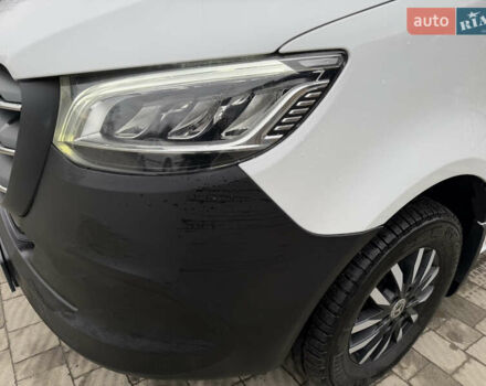 Белый Мерседес Sprinter, объемом двигателя 2.14 л и пробегом 350 тыс. км за 35900 $, фото 3 на Automoto.ua