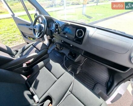 Белый Мерседес Sprinter, объемом двигателя 2.2 л и пробегом 354 тыс. км за 34343 $, фото 16 на Automoto.ua