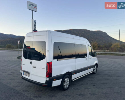 Белый Мерседес Sprinter, объемом двигателя 2.14 л и пробегом 470 тыс. км за 32999 $, фото 2 на Automoto.ua