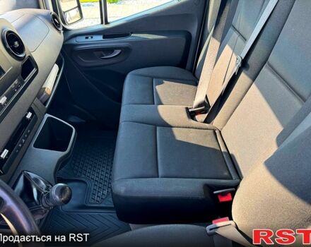 Белый Мерседес Sprinter, объемом двигателя 2.2 л и пробегом 222 тыс. км за 23500 $, фото 4 на Automoto.ua