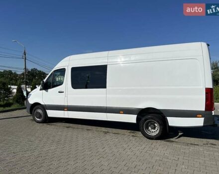 Белый Мерседес Sprinter, объемом двигателя 2.99 л и пробегом 357 тыс. км за 43682 $, фото 3 на Automoto.ua