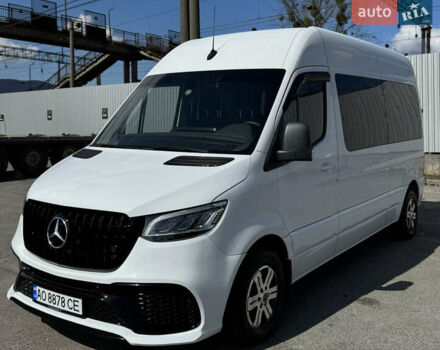 Белый Мерседес Sprinter, объемом двигателя 2.14 л и пробегом 220 тыс. км за 37000 $, фото 4 на Automoto.ua