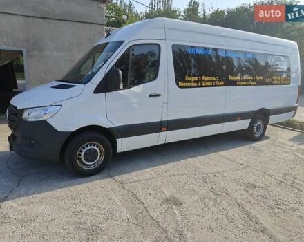 Белый Мерседес Sprinter, объемом двигателя 2.14 л и пробегом 398 тыс. км за 32000 $, фото 4 на Automoto.ua