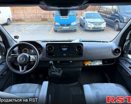 Белый Мерседес Sprinter, объемом двигателя 2.1 л и пробегом 300 тыс. км за 33500 $, фото 4 на Automoto.ua