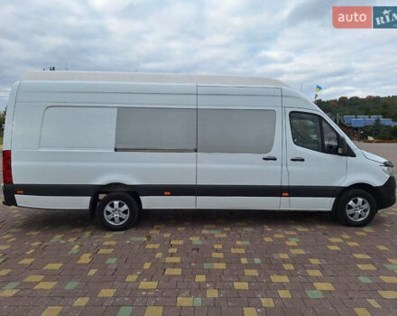 Белый Мерседес Sprinter, объемом двигателя 0 л и пробегом 320 тыс. км за 46000 $, фото 5 на Automoto.ua