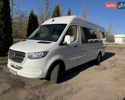 Белый Мерседес Sprinter, объемом двигателя 2.14 л и пробегом 363 тыс. км за 69000 $, фото 1 на Automoto.ua