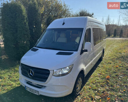 Белый Мерседес Sprinter, объемом двигателя 2.14 л и пробегом 363 тыс. км за 69000 $, фото 3 на Automoto.ua