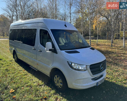 Белый Мерседес Sprinter, объемом двигателя 2.14 л и пробегом 375 тыс. км за 69000 $, фото 1 на Automoto.ua