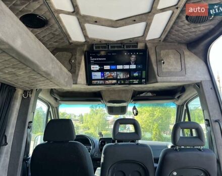 Белый Мерседес Sprinter, объемом двигателя 2.99 л и пробегом 357 тыс. км за 43682 $, фото 9 на Automoto.ua
