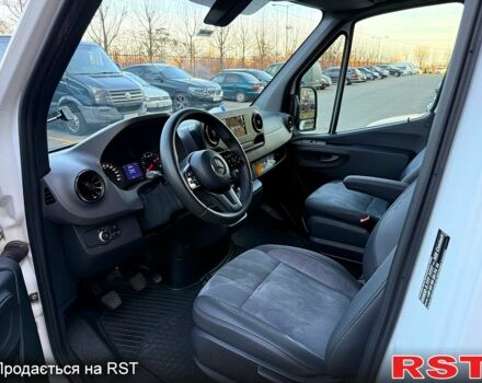 Белый Мерседес Sprinter, объемом двигателя 2.1 л и пробегом 300 тыс. км за 33500 $, фото 6 на Automoto.ua