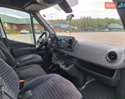 Белый Мерседес Sprinter, объемом двигателя 0 л и пробегом 320 тыс. км за 46000 $, фото 9 на Automoto.ua