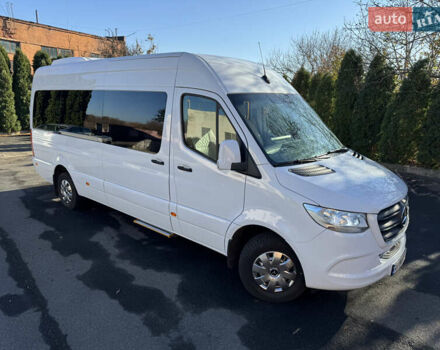 Белый Мерседес Sprinter, объемом двигателя 2.14 л и пробегом 363 тыс. км за 69000 $, фото 2 на Automoto.ua
