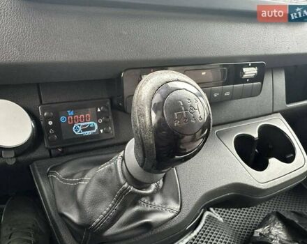 Белый Мерседес Sprinter, объемом двигателя 2.14 л и пробегом 275 тыс. км за 32600 $, фото 3 на Automoto.ua