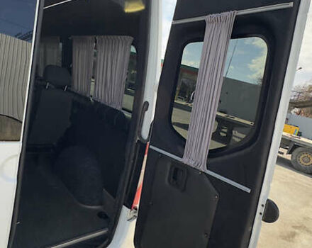 Белый Мерседес Sprinter, объемом двигателя 2.14 л и пробегом 220 тыс. км за 37000 $, фото 8 на Automoto.ua