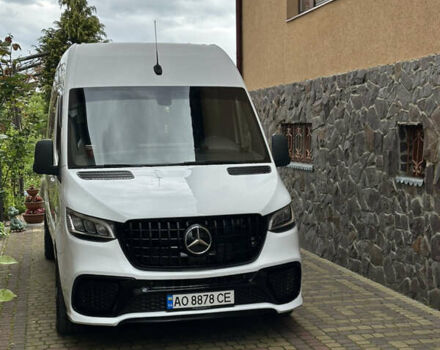 Белый Мерседес Sprinter, объемом двигателя 2.14 л и пробегом 220 тыс. км за 37000 $, фото 3 на Automoto.ua