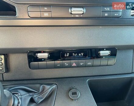 Білий Мерседес Sprinter, об'ємом двигуна 2.99 л та пробігом 357 тис. км за 43774 $, фото 15 на Automoto.ua