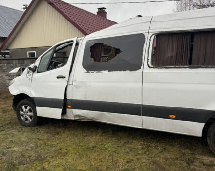 Белый Мерседес Sprinter, объемом двигателя 2.14 л и пробегом 350 тыс. км за 12900 $, фото 6 на Automoto.ua