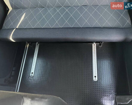Белый Мерседес Sprinter, объемом двигателя 2.14 л и пробегом 218 тыс. км за 25000 $, фото 19 на Automoto.ua