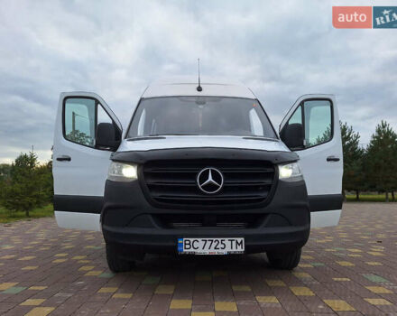 Белый Мерседес Sprinter, объемом двигателя 0 л и пробегом 320 тыс. км за 46000 $, фото 26 на Automoto.ua