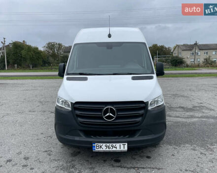 Белый Мерседес Sprinter, объемом двигателя 2.14 л и пробегом 201 тыс. км за 31700 $, фото 1 на Automoto.ua