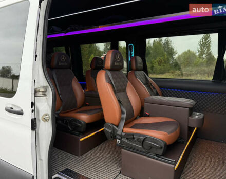 Білий Мерседес Sprinter, об'ємом двигуна 2 л та пробігом 295 тис. км за 44777 $, фото 73 на Automoto.ua
