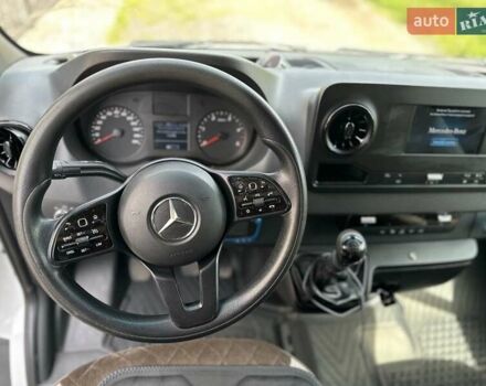 Белый Мерседес Sprinter, объемом двигателя 2.14 л и пробегом 232 тыс. км за 37800 $, фото 4 на Automoto.ua
