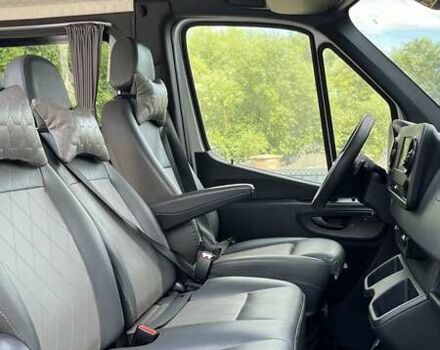 Белый Мерседес Sprinter, объемом двигателя 2.99 л и пробегом 294 тыс. км за 42500 $, фото 6 на Automoto.ua