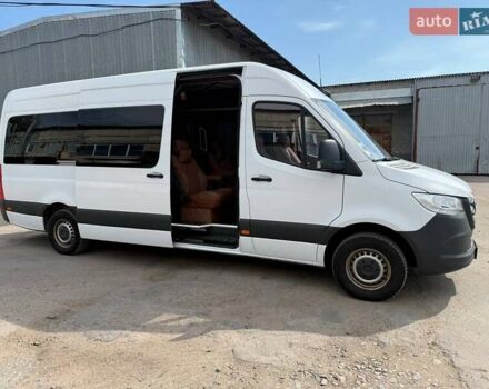 Белый Мерседес Sprinter, объемом двигателя 2.14 л и пробегом 260 тыс. км за 47000 $, фото 1 на Automoto.ua