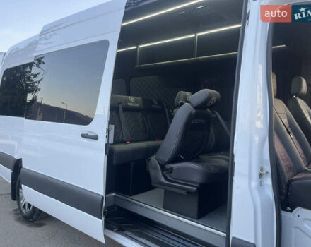 Белый Мерседес Sprinter, объемом двигателя 3 л и пробегом 200 тыс. км за 43888 $, фото 95 на Automoto.ua